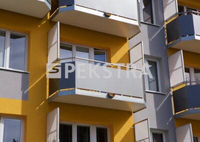 Balkony s plnou výplní