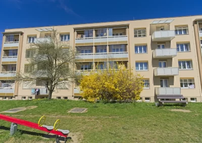 balkony okrová konstrukce